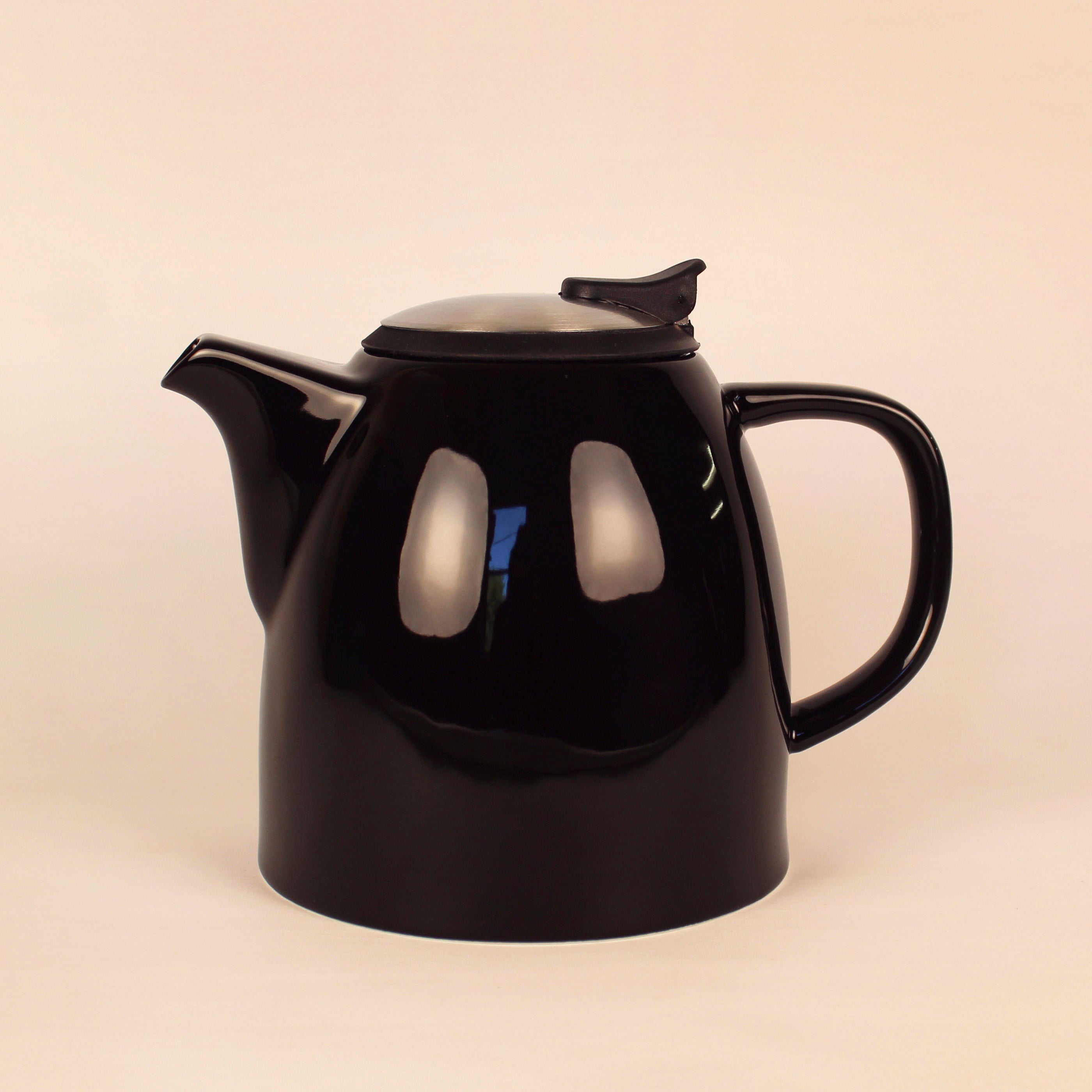DRAGO teapot 37oz ceramic